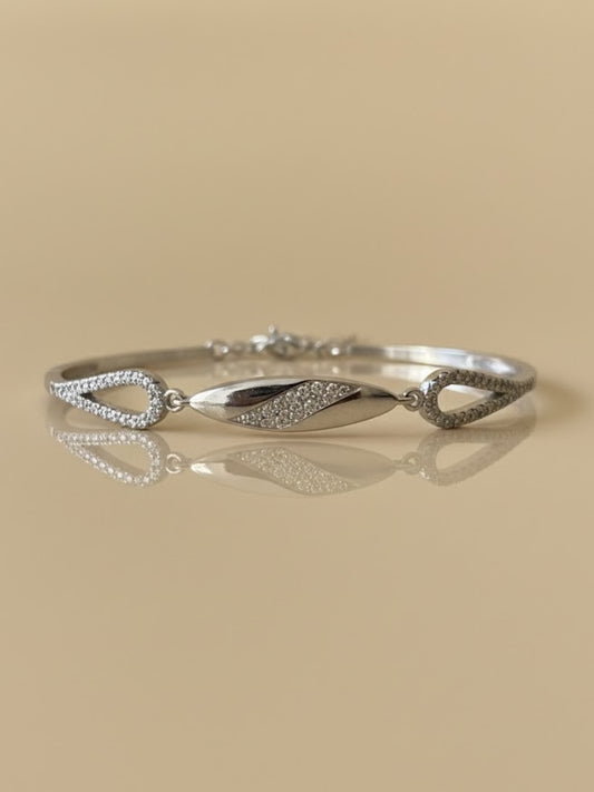 Twinkle Embrace Bracelet