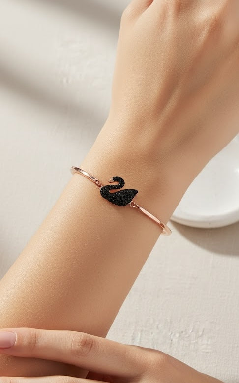 Regal Swan Zirconia Bracelet